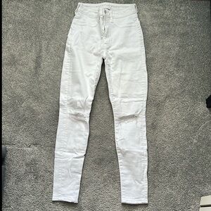 Women's White High-Waisted Jeans